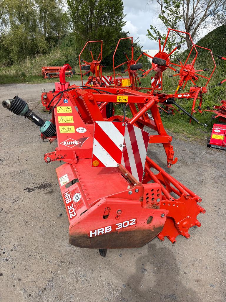 Herse rotative Kuhn HRB 302 avec rouleau Maxi Cage, Articles professionnels, Enlèvement, Cultures, Labour