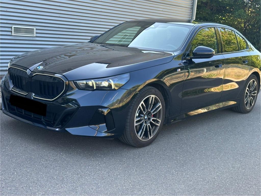 BMW 520i M Sport Pro–Full Option–Harman Kardon–3 j.garantie, Autos, BMW, Euro 6, Noir, 5 portes, Alarme