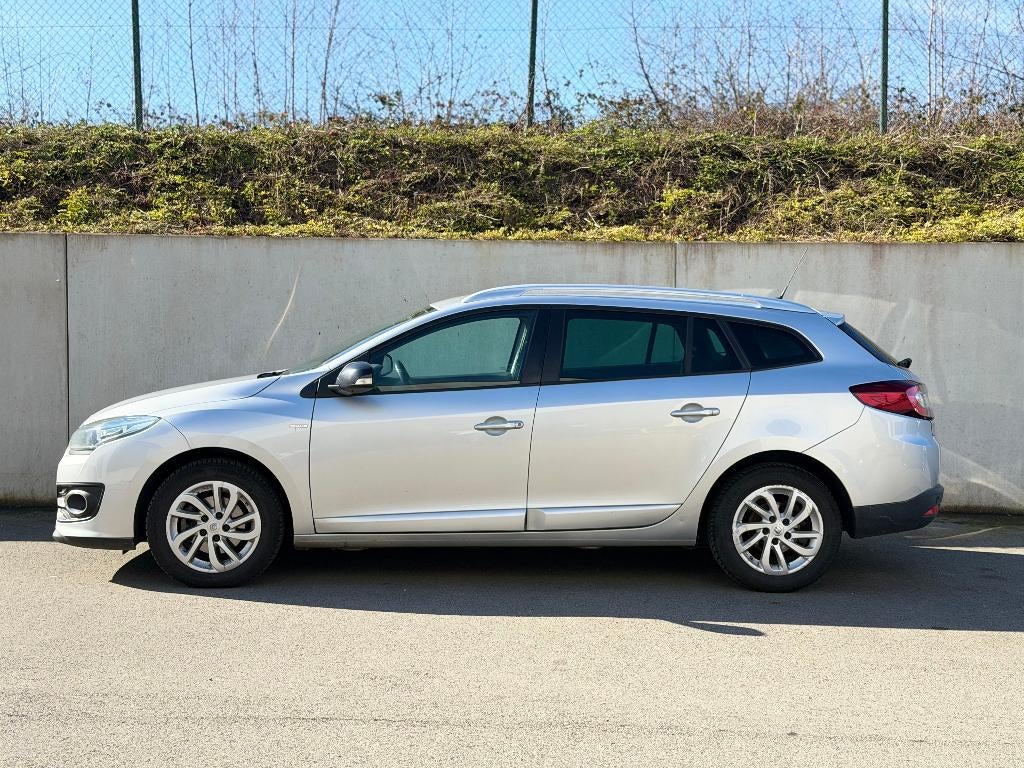 Superbe Renault Megane, 100% sans frais a prévoir, Voorwielaandrijving, Stof, 4 cilinders, 1434 kg