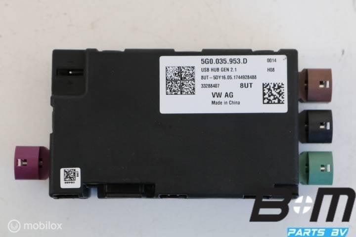 USB hub met spanningsomvormer VW Passat B8 5G0035953D, Utilisé