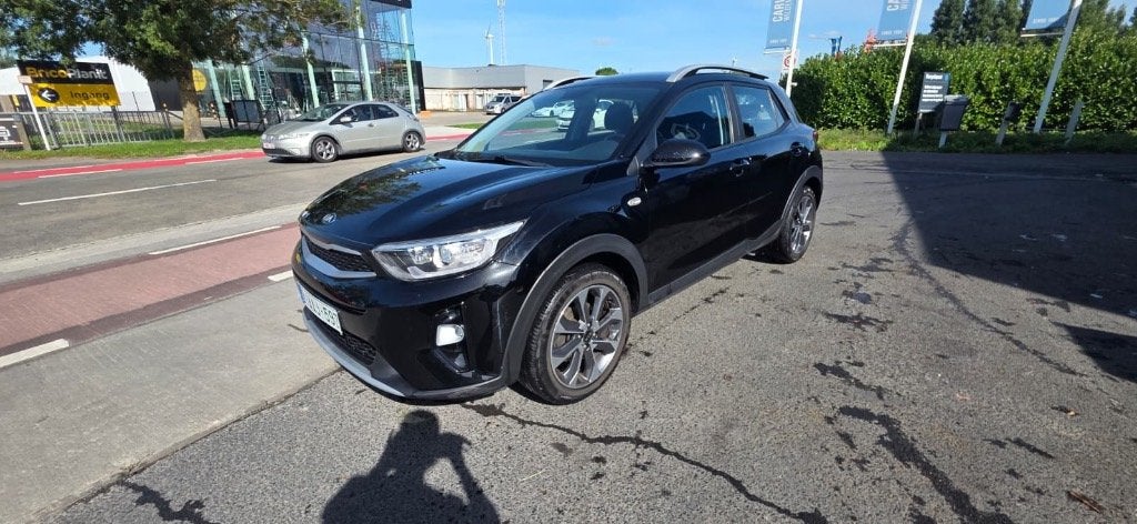 kia sonic bj 2020 132000 km met 1 jaar garantie, Auto's, Voorwielaandrijving, Euro 6, Zwart, 3 cilinders