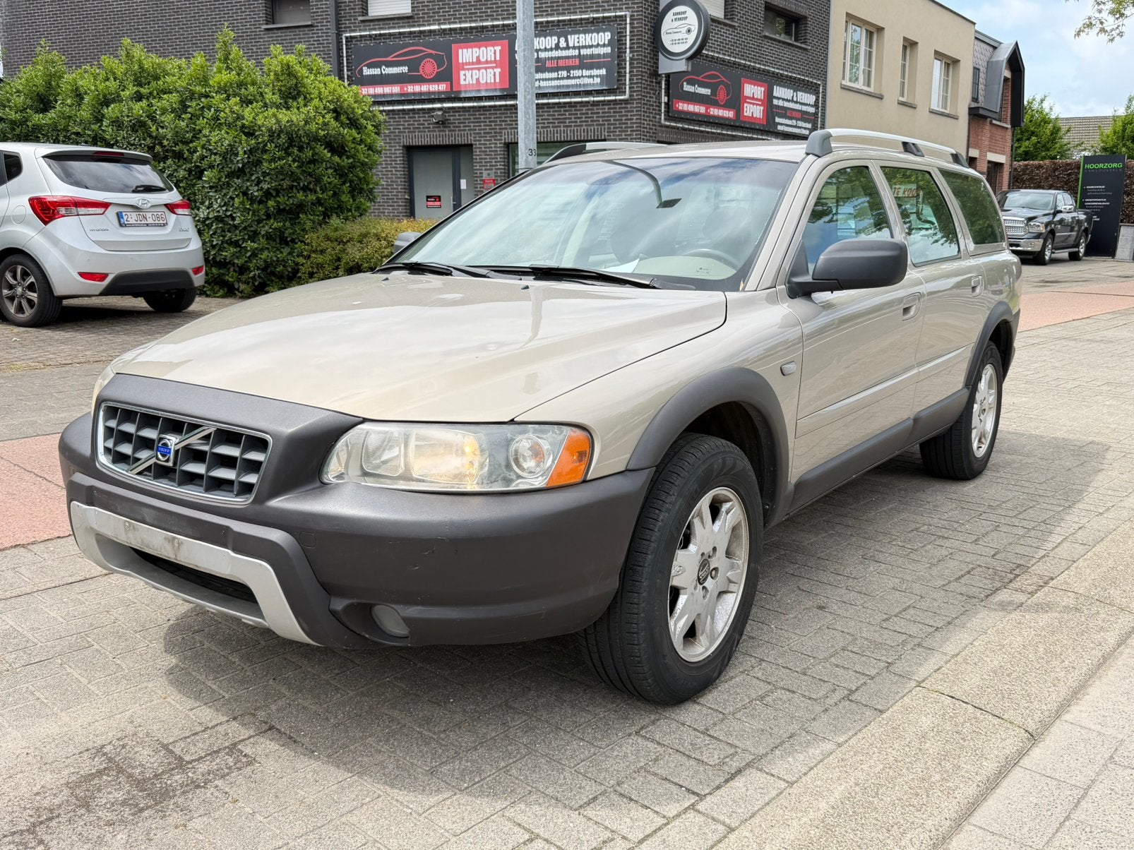 VERKOCHT Volvo xc70 cross country 2.5 d5 Automaat Awd 2005, Auto's, Automaat, XC70, 2498 cc, Leder