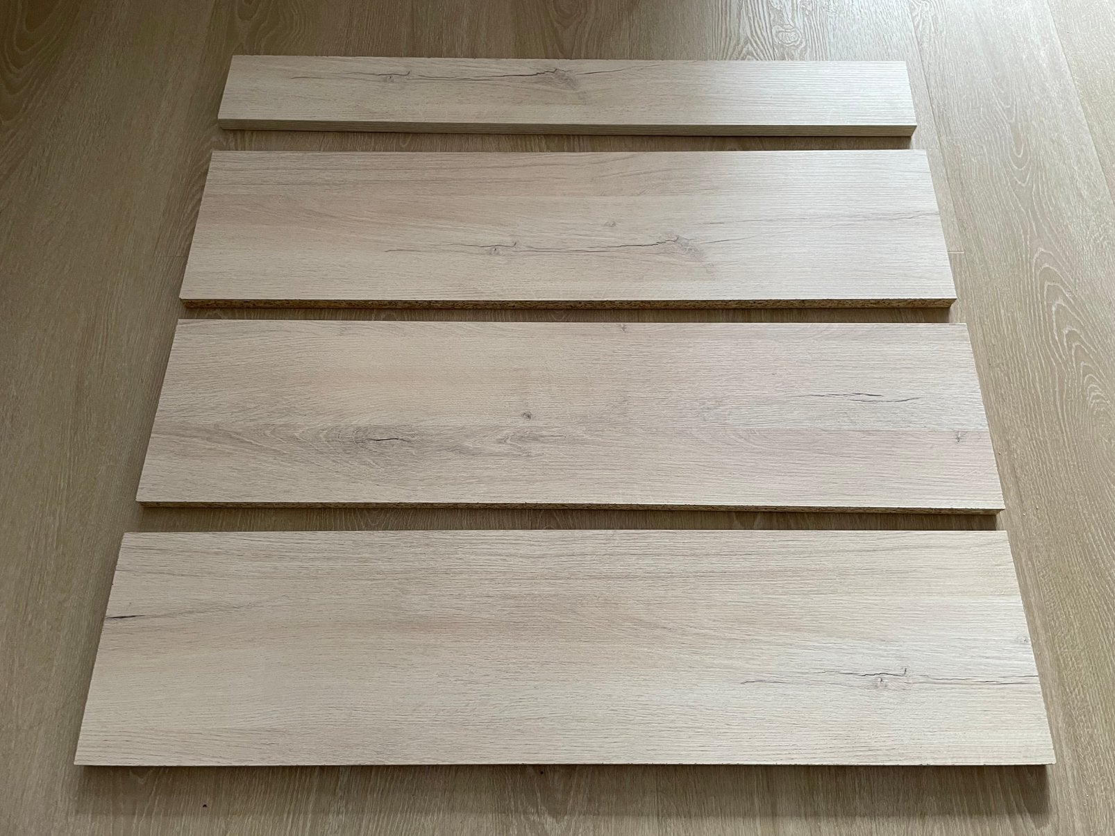 Lot de plusieurs planches, idéal pour faire des étagères, Enlèvement, Comme neuf