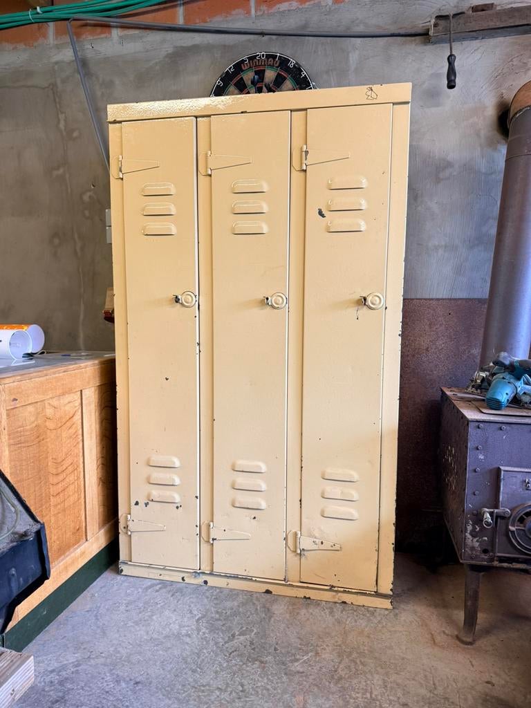 Vintage lockerkast, Ophalen, Gebruikt, No, No@mail.com
