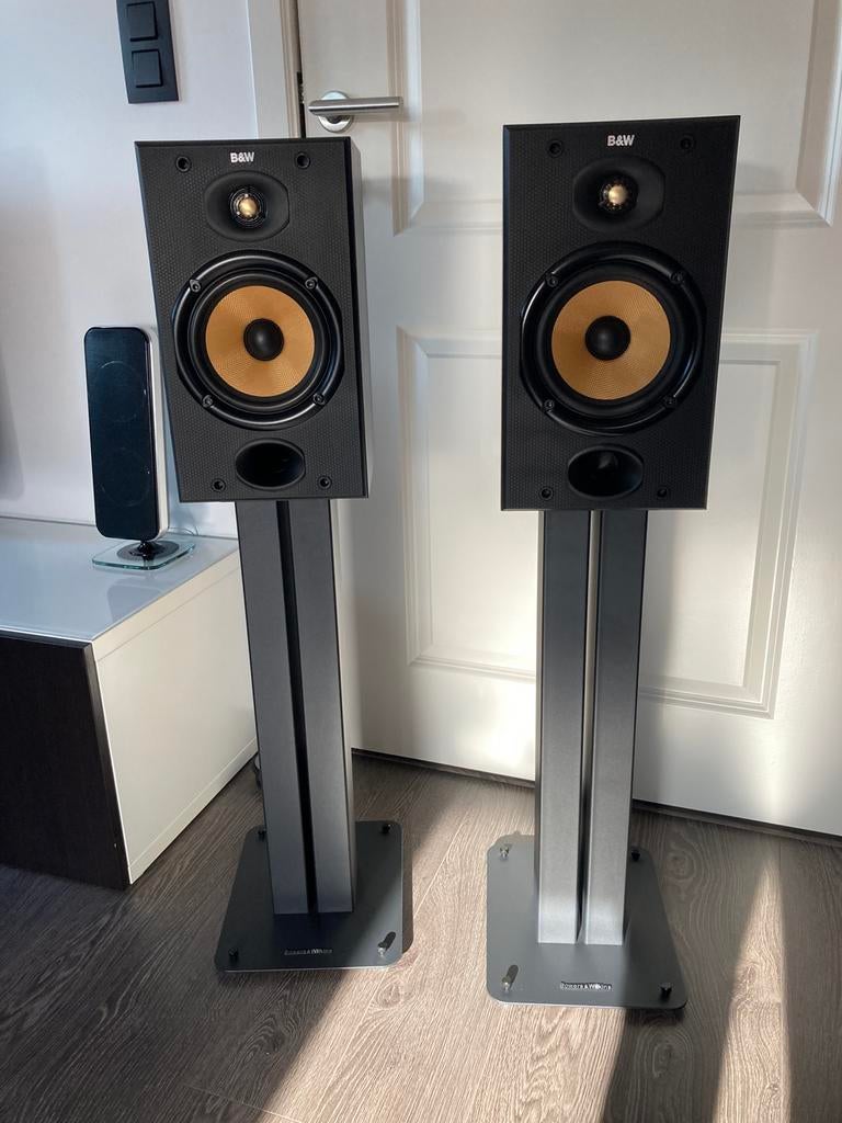 B&W Bowers Wilkins DM601 luidsprekers met stands zwart, Audio, Tv en Foto, Luidsprekerboxen, Nieuw, Front, Rear of Stereo speakers