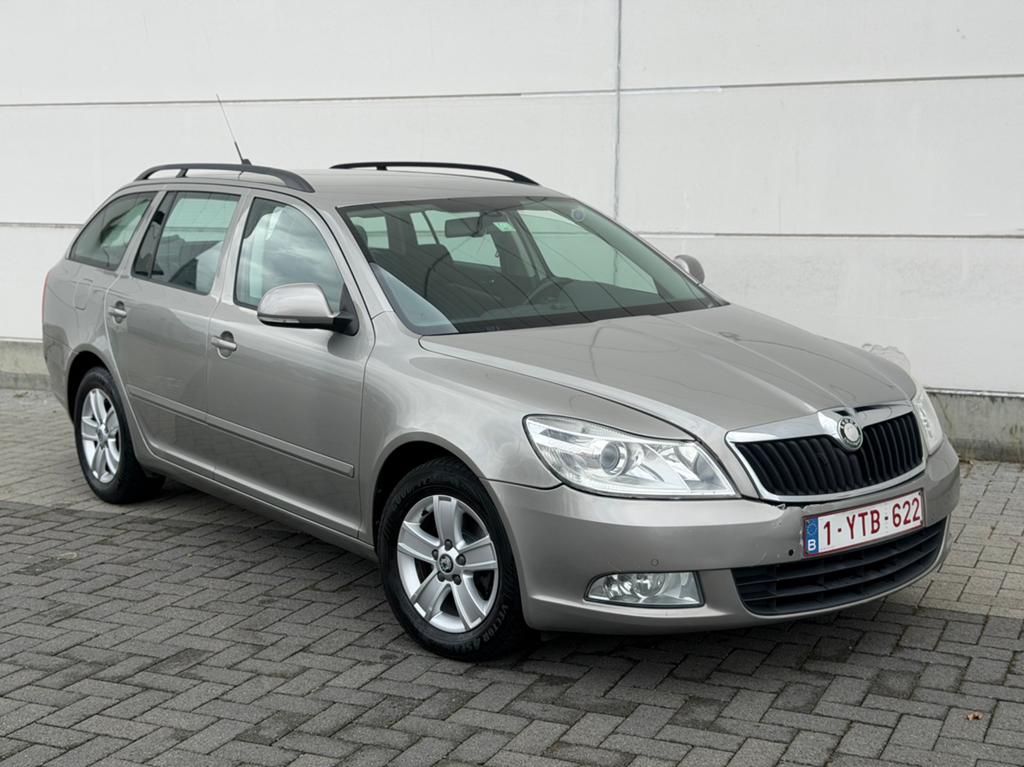 Skoda Octavia 1.6tdi facelift euro5 perfecte staat, Auto's, Euro 5, Beige, Bedrijf, Te koop
