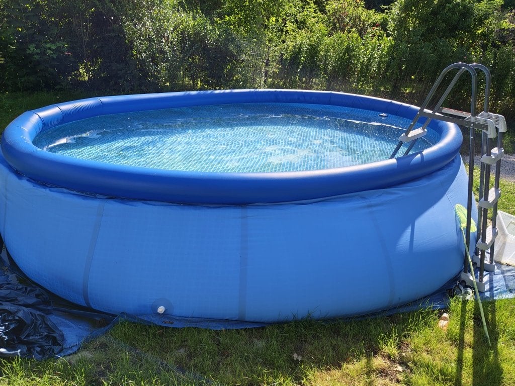 Vend piscine, Jardin & Terrasse, Piscines, 200 à 400 cm, Piscine gonflable, Rond, Enlèvement