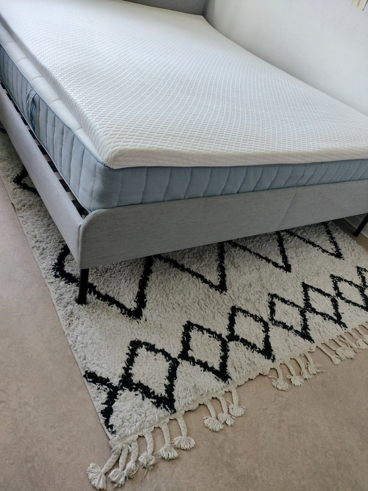 Rug, Maison & Meubles, Chambre à coucher | Lits boxsprings, 140 cm, Enlèvement, Utilisé, Autres dimensions