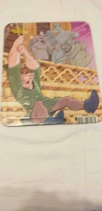 Disney puzzle Le bossu de Notre Dame, Collections, Disney, Utilisé, Papier, Carte ou Papeterie, Autres personnages, Enlèvement ou Envoi