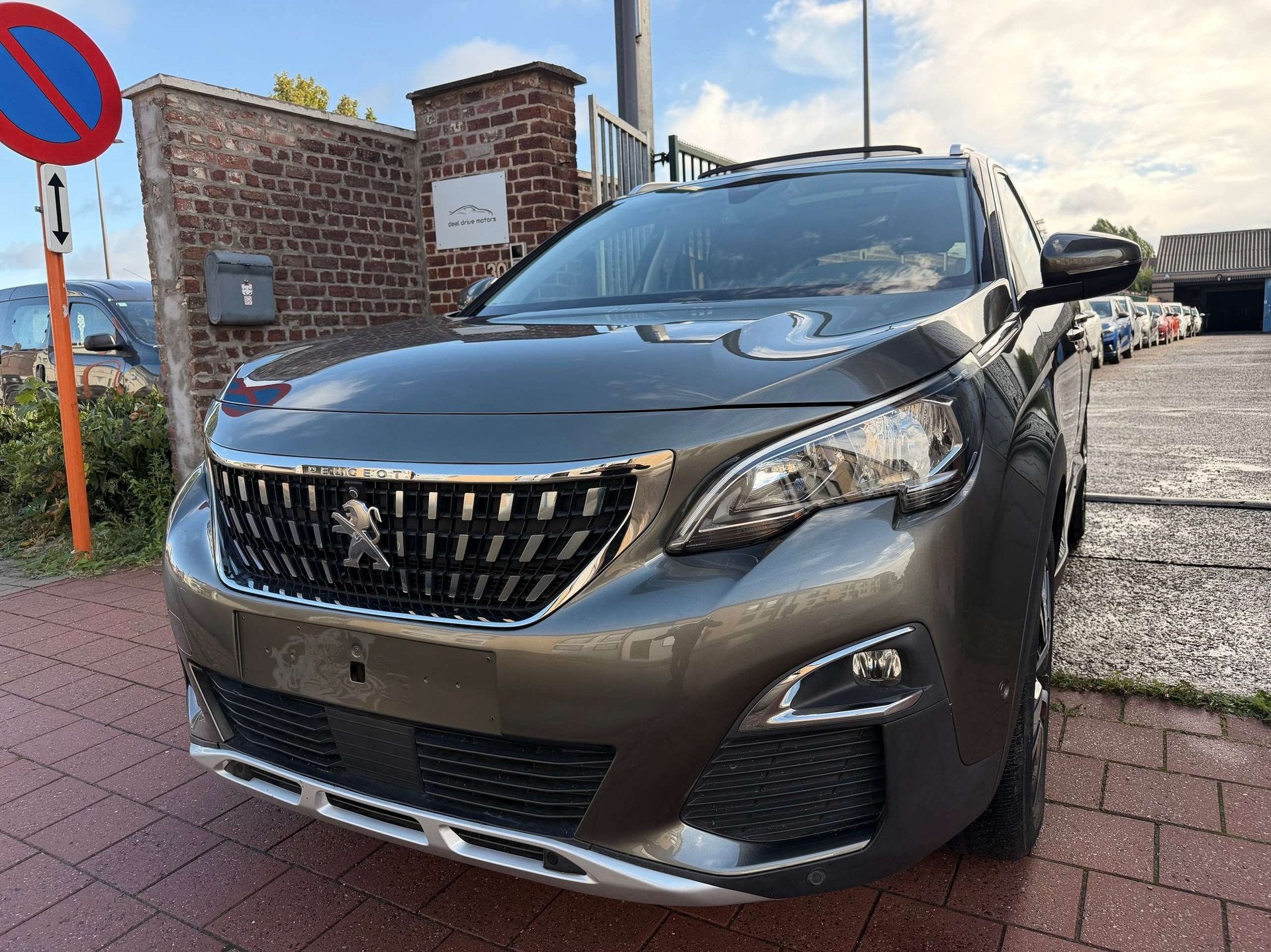Peugeot 3008 1.2 EDITION ALLURE | PANODAK | CARPLAY | 360 CA, Auto's, Peugeot, Dealer onderhouden, Gebruikt, 1199 cc, https://public.car-pass.be/vhr/d77e0b6d-ec6f-4612-9c8f-0eb9e5bd414f