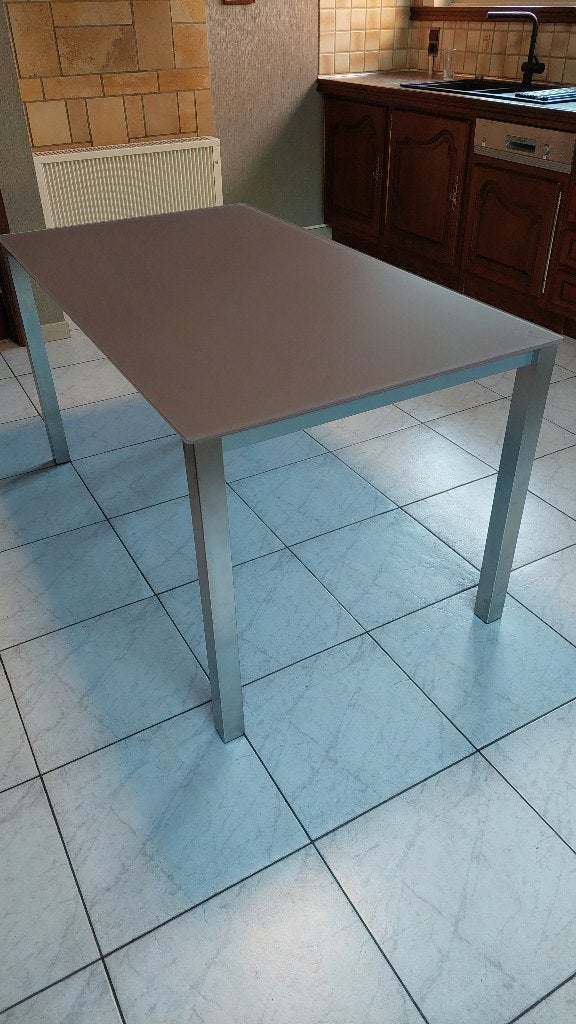 Keukentafel met mat  glazen blad, Huis en Inrichting, Tafels | Eettafels, Ophalen, Gebruikt, 100 tot 150 cm, 50 tot 100 cm