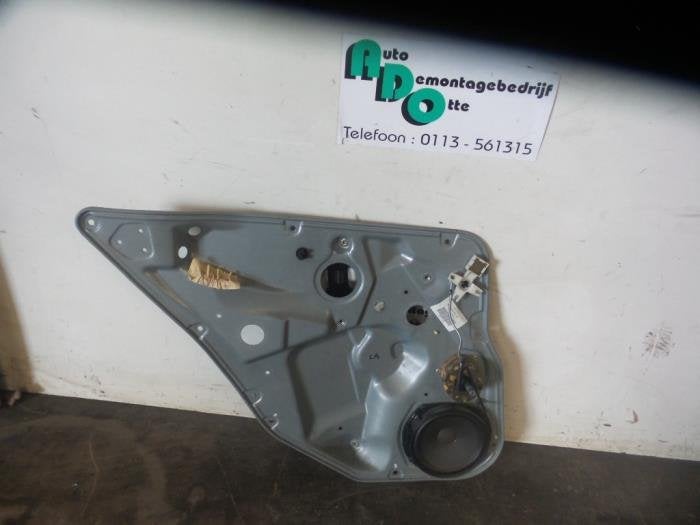 Mécanique vitre 4portes arrière gauche d'un Seat Ibiza (Ib, -, 3 mois de garantie, Utilisé, -
