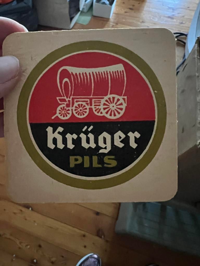 Vintage bierviltjes Krüger Pils uit België/ pak, Ophalen, Zo goed als nieuw