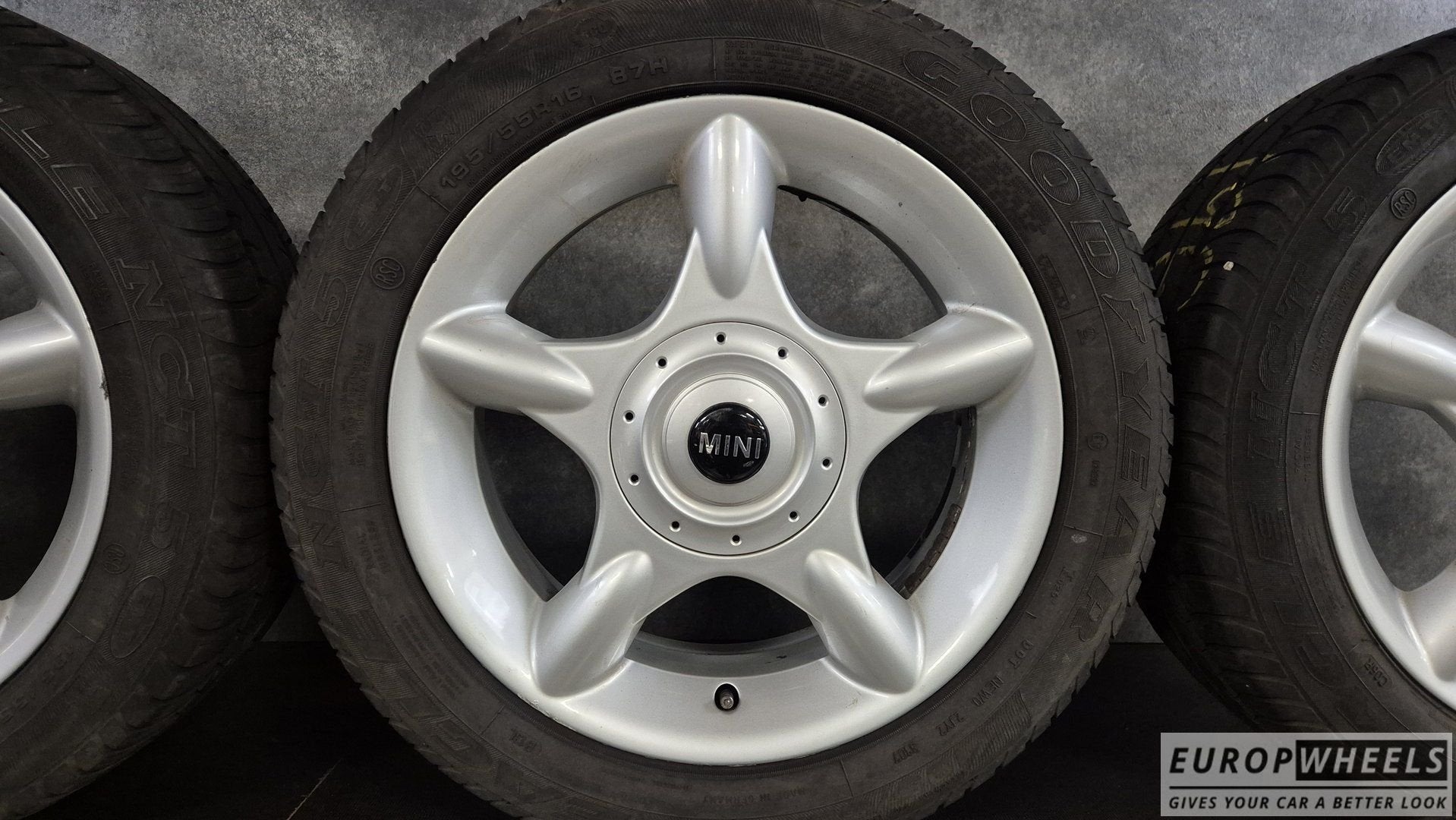 16 inch Mini velgen Cooper One Clubman R55 R56 zomerbanden, Auto-onderdelen, Banden en Velgen, Gebruikt, -, Banden en Velgen, Ophalen of Verzenden