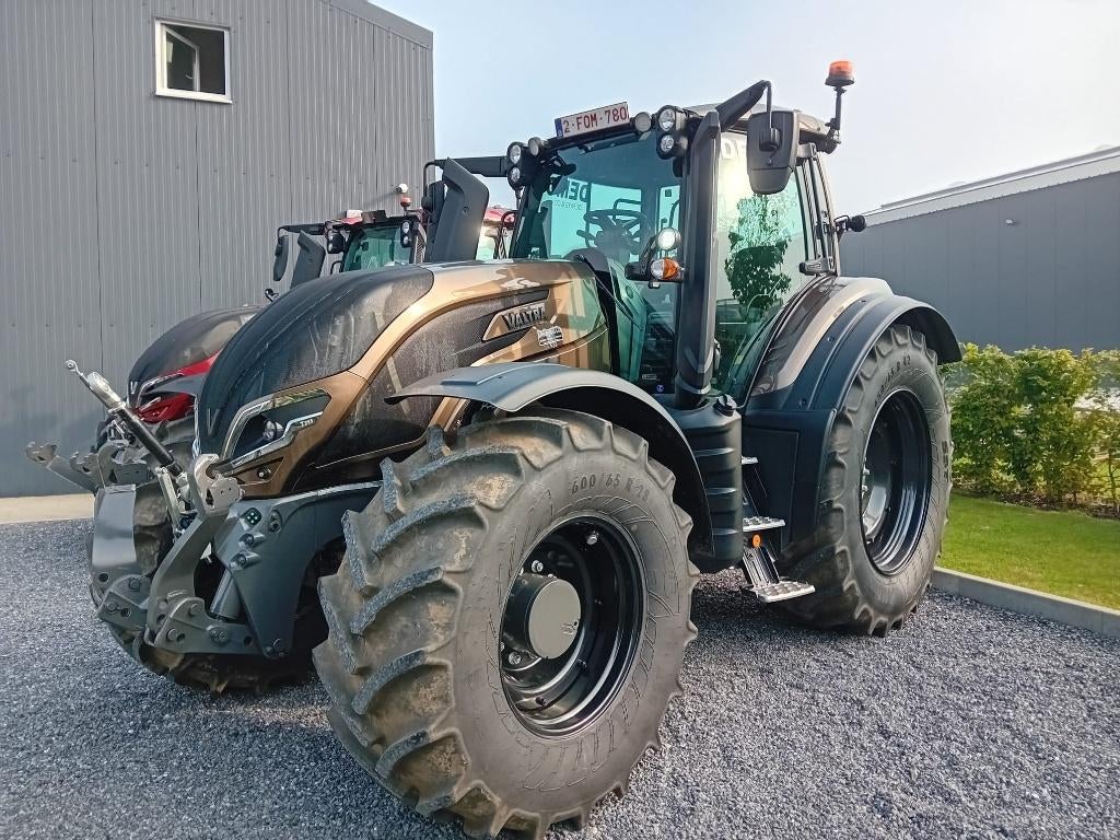 VALTRA T 215 VERSU, Zakelijke goederen, Landbouw | Tractoren, Ophalen, Nieuw, Meer dan 160 Pk, Overige merken