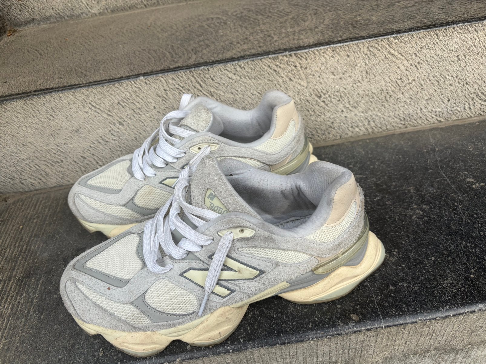 New balance 9060, Ophalen of Verzenden, Gebruikt