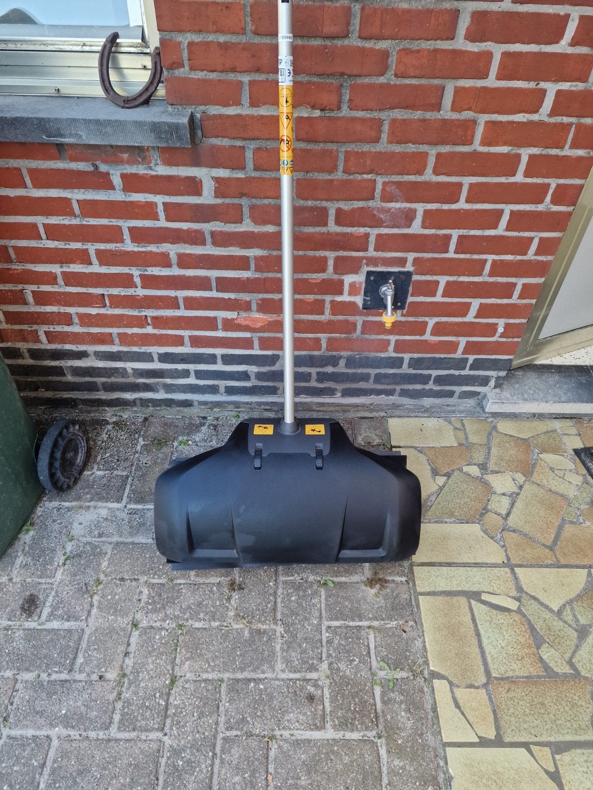 Rouleau de balayage Husqvarna SR 600-2, Jardin & Terrasse, Outils à main, Enlèvement