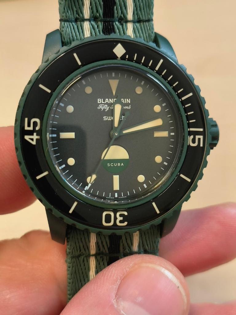 Swatch Blancpain Fifty Fathoms Green Abyss, Handtassen en Accessoires, Horloges | Heren, Overige materialen, Swatch, Kunststof