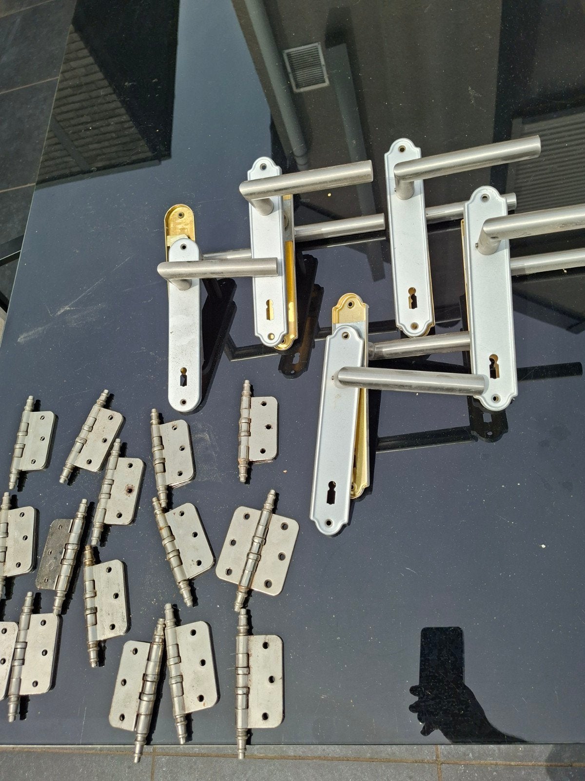 Oude deurklinken en scharnieren, Ophalen, Inox