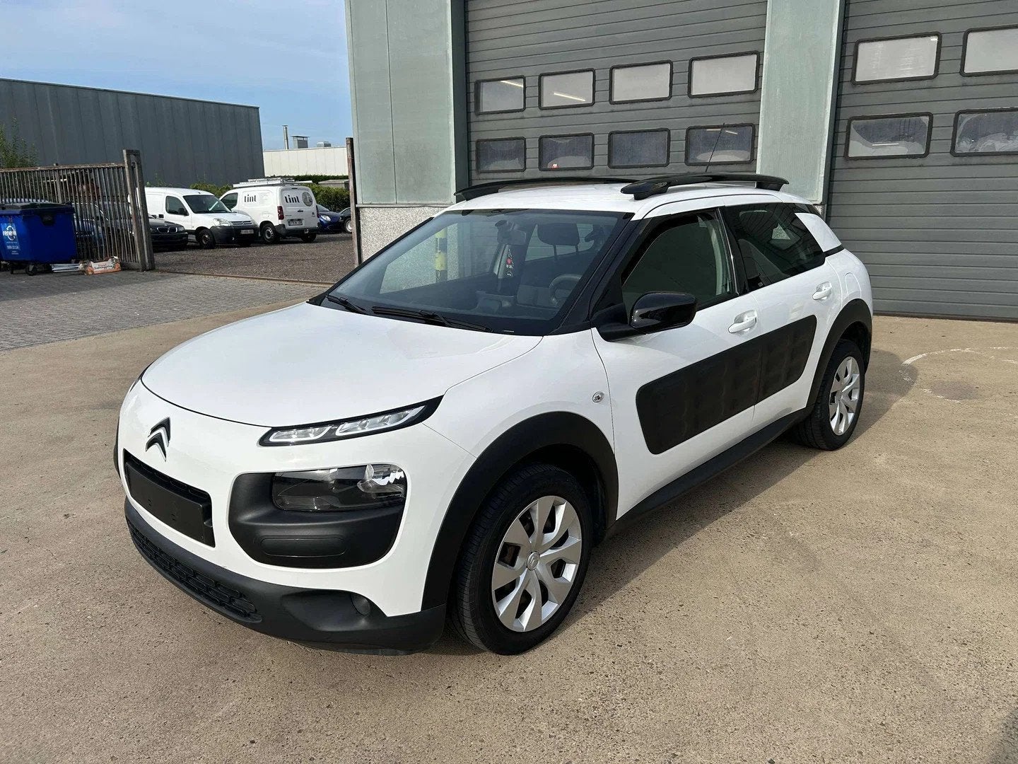 Citroën C4 Cactus 1.2 BENZINE 60 KW EURO 5 ZIE FOTO'S, Auto's, Euro 5, Stof, Gebruikt, Zwart