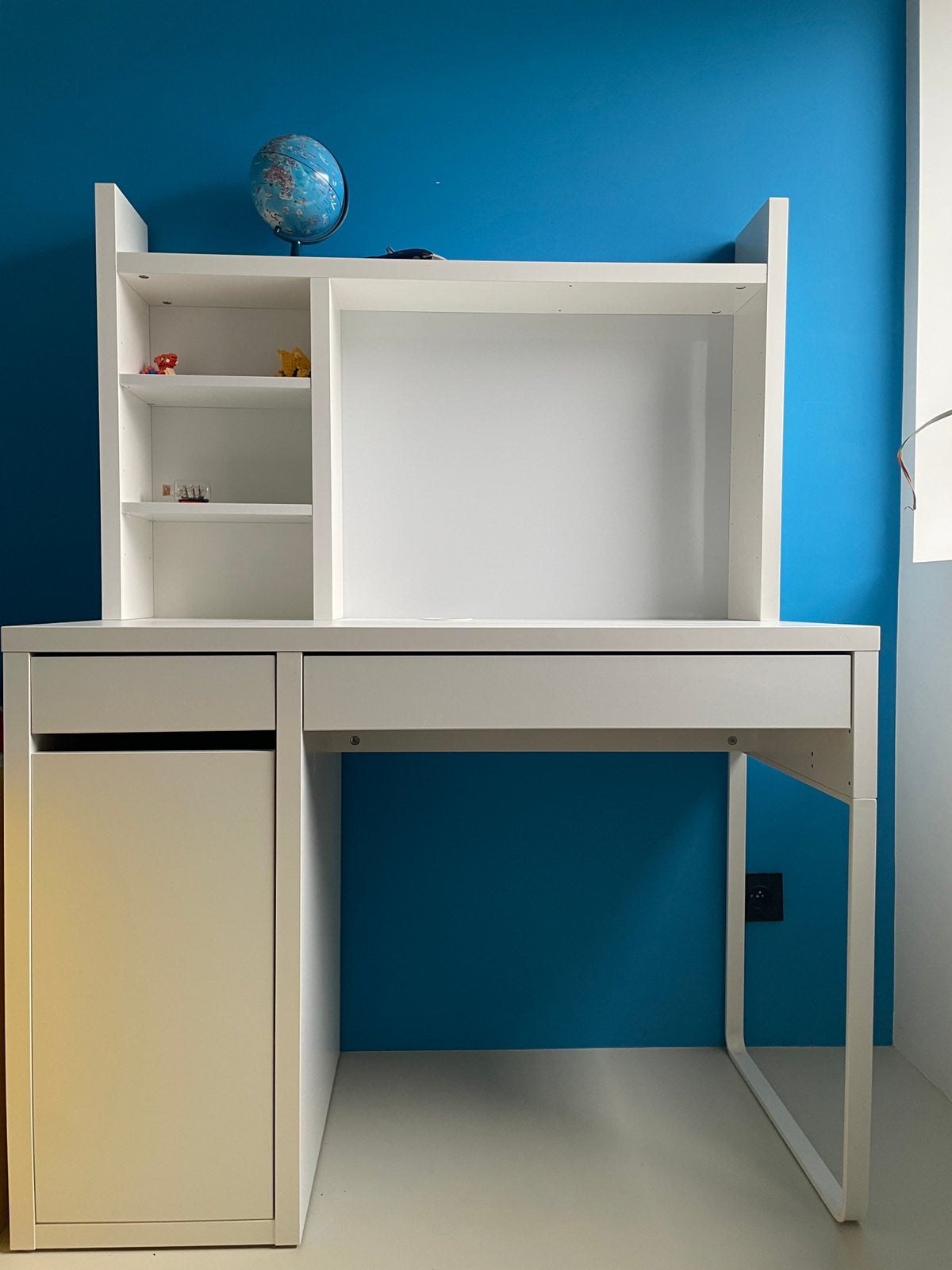 Wit bureel Ikea, Maison & Meubles, Bureaux, Comme neuf, Bureau d'écolier, IKEA, Moderne, Bois, Blanc, Avec tiroirs, Espace de rangement