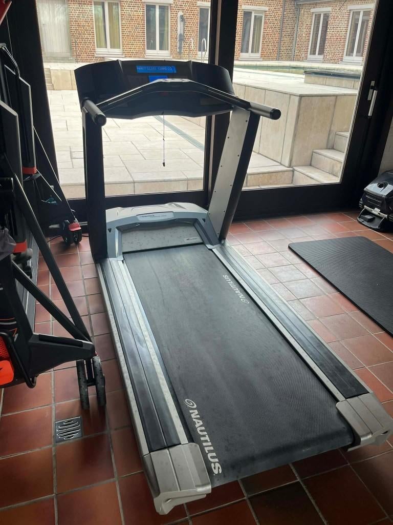 Nautilus loopband – fitnesskwaliteit – werkt perfect, Ophalen, Gebruikt, Metaal, Loopband