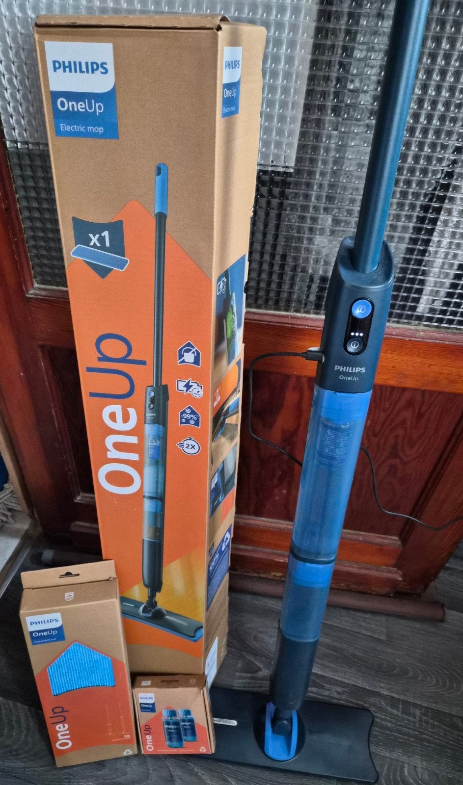 GARANTIE-Philips OneUp 5000 + 2 lingettes neuves + 2produits, Enlèvement