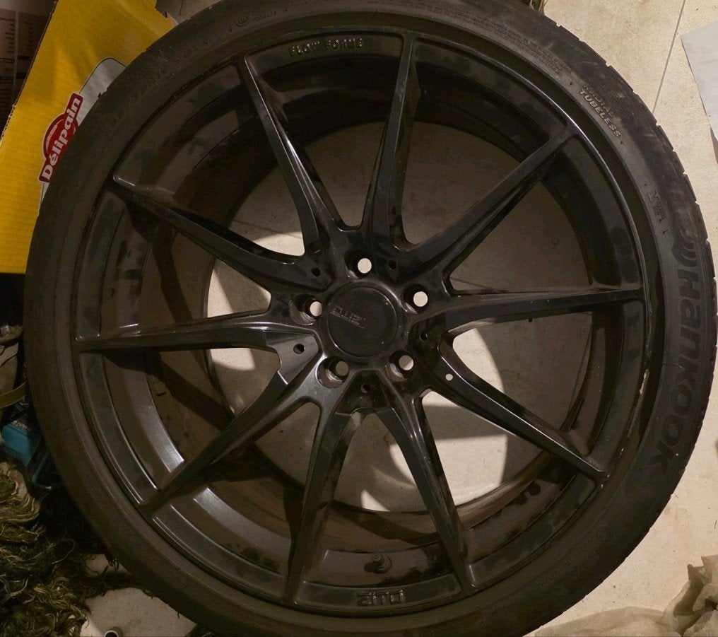 19 inch 8.5j FORGED 5x112 ZITO VELGEN met 2 nieuwe banden, Gebruikt, Banden en Velgen, 235 mm, Personenwagen