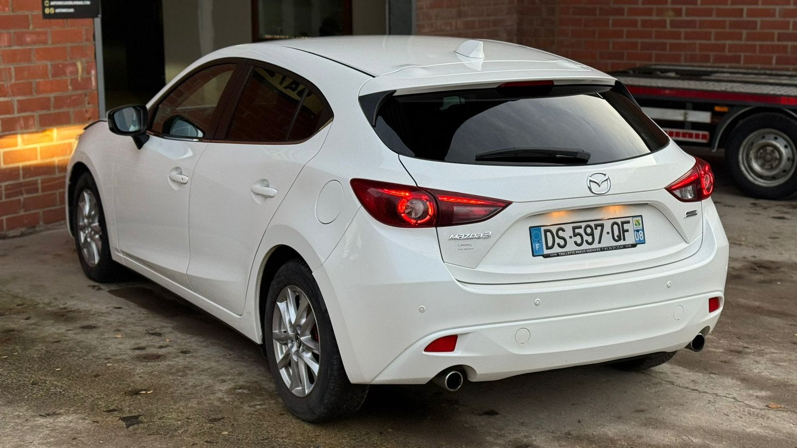Mazda 3 125.000Km 2.2d EURO-66 Problème Moteur, Autos, Euro 5, Achat, 6 portes, Entreprise