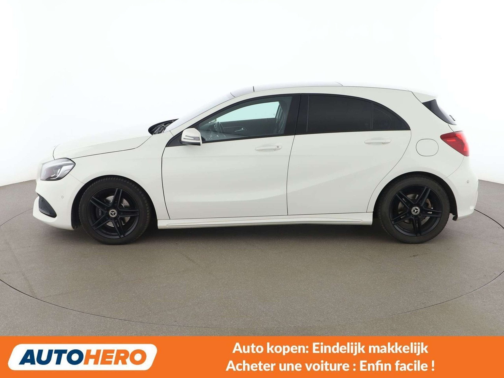 Mercedes-Benz A-Klasse 180 A 180 CDI BlueEfficiency AMG Spor, Auto's, Gebruikt, Zwart, Wit, Te koop