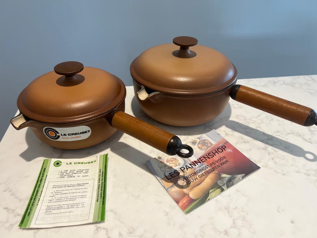 Nieuw 2 x Le Creuset  La Mama kleur Terroir 17 en 20 cm, Huis en Inrichting, Keuken | Potten en Pannen, Gietijzer, Nieuw, Ophalen of Verzenden