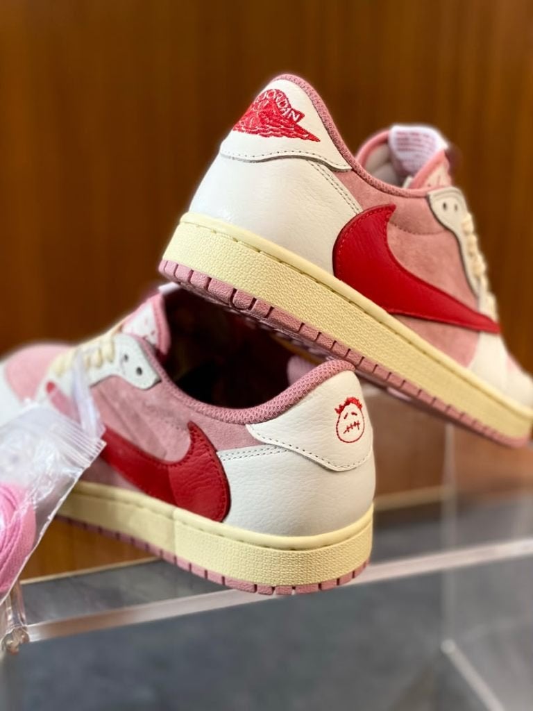 Nike Air Jordan 1 Low Travis Scott Shy Pink & Tropical Pink, Envoi, Neuf, Autres couleurs, Baskets