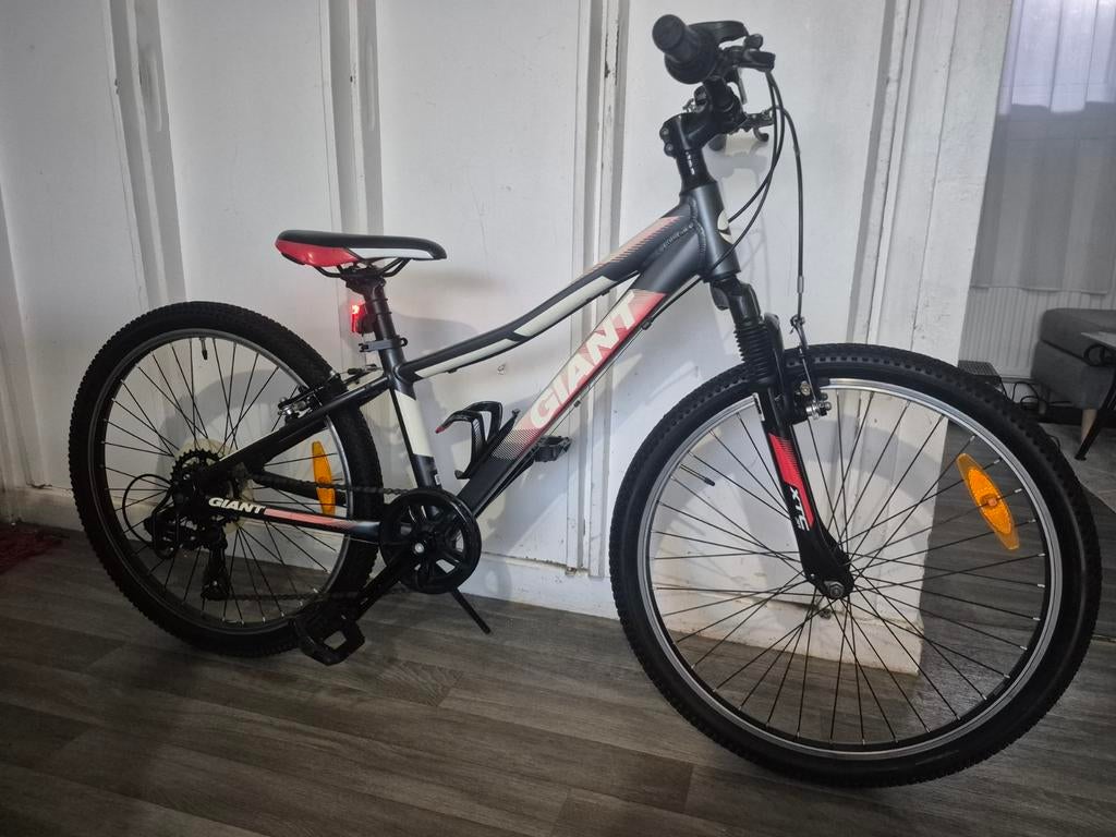 VTT enfant 24pouces, Vélos & Vélomoteurs, Vélos | VTT & Mountainbikes, Comme neuf, Giant, Frein sur jante, Enlèvement