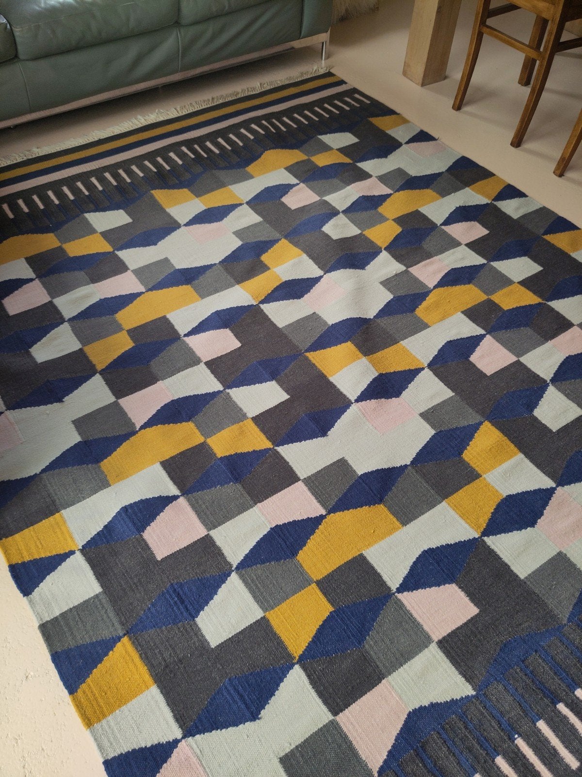 Tarbak tapijt IKEA, Ophalen