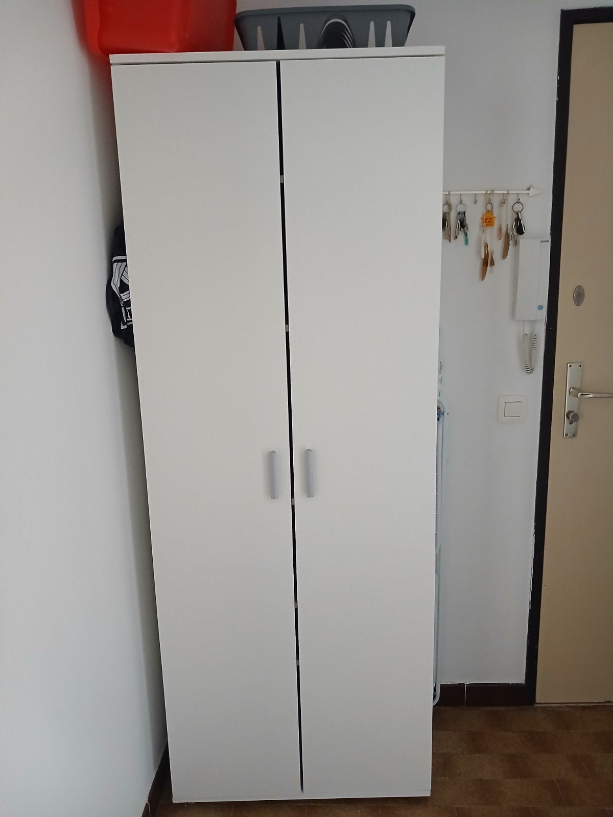 Armoire  blanche, Maison & Meubles, Armoires | Casiers, Enlèvement