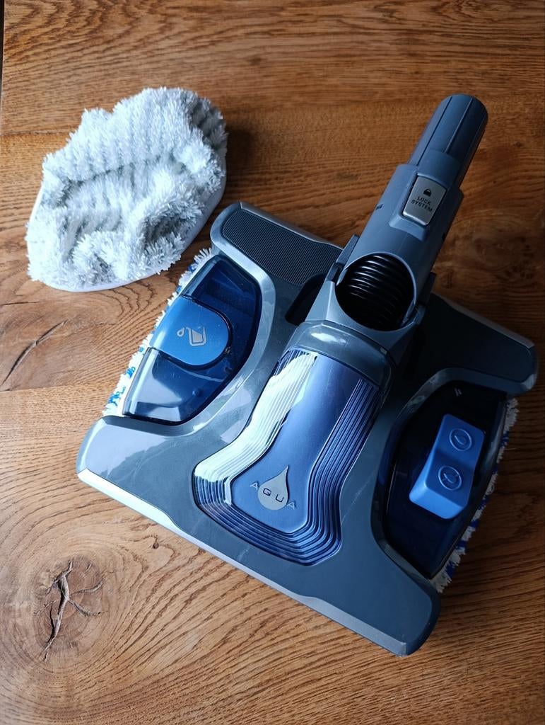 Rowenta tête Aqua aspirateur et lavante, Maison & Meubles, Produits de nettoyage, Enlèvement