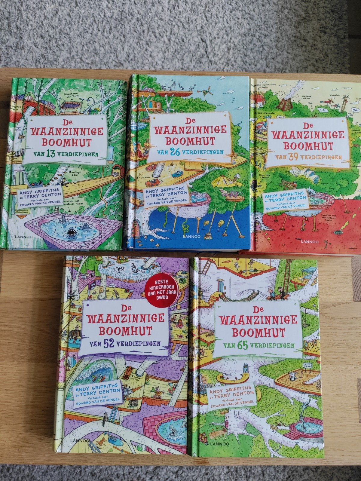 5 boeken De Waanzinnige Boomhut, in zeer goede staat, Fiction, Andy Griffiths; Terry Denton, Comme neuf, Enlèvement