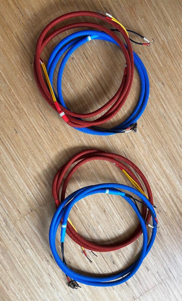 Câbles en argent pur (ensemble coloré bi-fil/bi-ampli 3 m), Enlèvement ou Envoi, Comme neuf, 2 à 5 mètres, Câble de haut-parleur