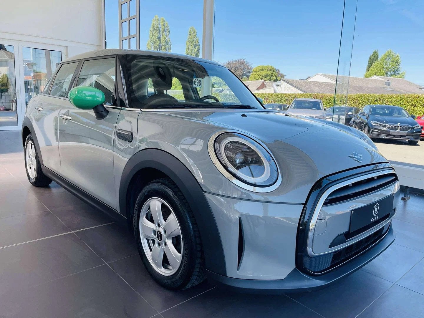 MINI One 1.5i * GARANTIE + LED + GPS + 5 PORTES * (bj 2022), 75 kW, Gebruikt, Euro 6, Bedrijf