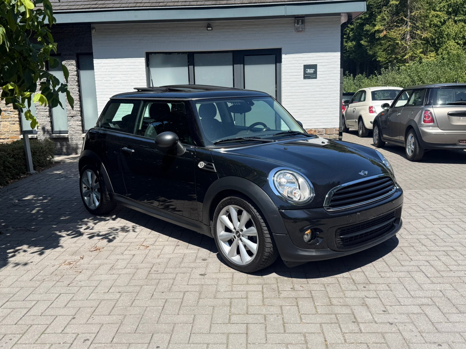 Mini One - 119.256 km – Panodak – Zetelverwarming, Auto's, Mini, Voorwielaandrijving, Stof, Zwart, 4 cilinders