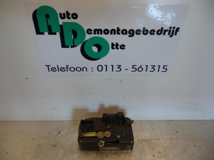 Serrure portière mécanique 2portes droite d'un Peugeot Exp, -, 3 mois de garantie, Utilisé, -