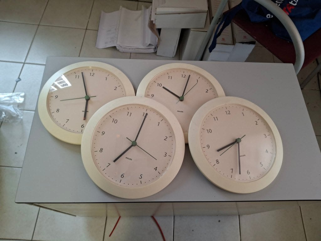 4 klokken, Ophalen, Gebruikt