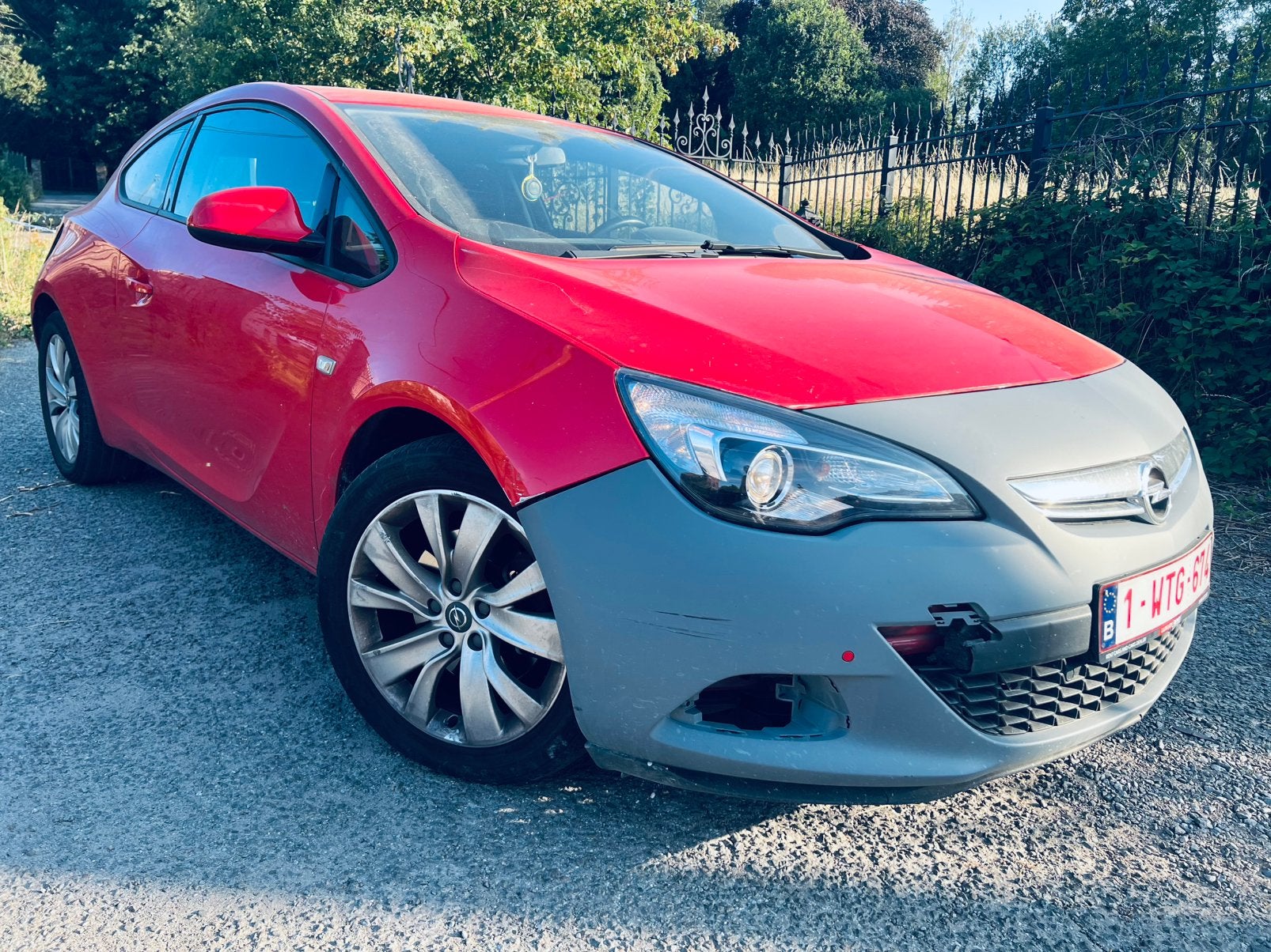 Opel Astra Essence – 2013 – 165 000 km, Autos, Opel, Particulier, Astra, ABS, Airbags, Air conditionné, Bluetooth, Ordinateur de bord