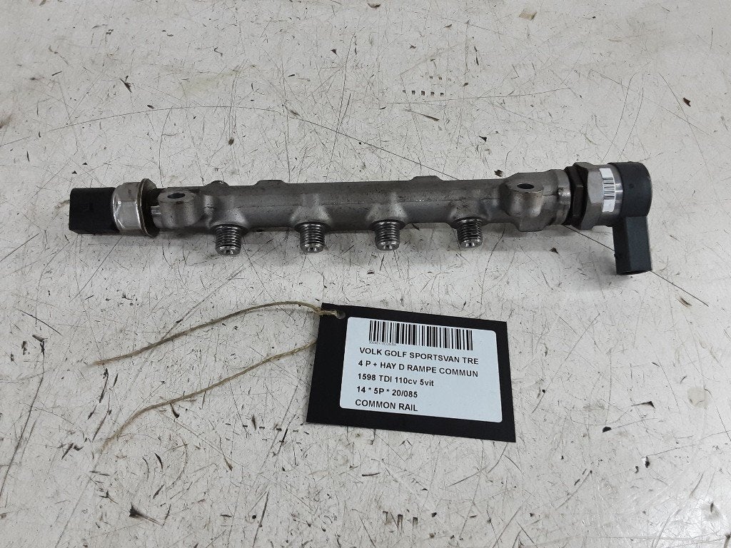 RAMPE D'INJECTION Golf Sportsvan (AUVS) (04L089D), Volkswagen, Volkswagen AG, Utilisé, Kundenbetreuung@volkswagen.de