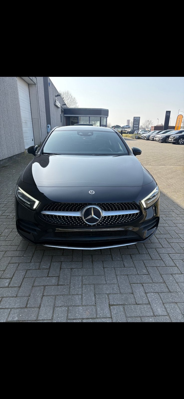 Mercedes A250e AMG Line 218pk Pano 360 Camera Keyless, Auto's, Zwart, Zwart, 360° camera, Berline