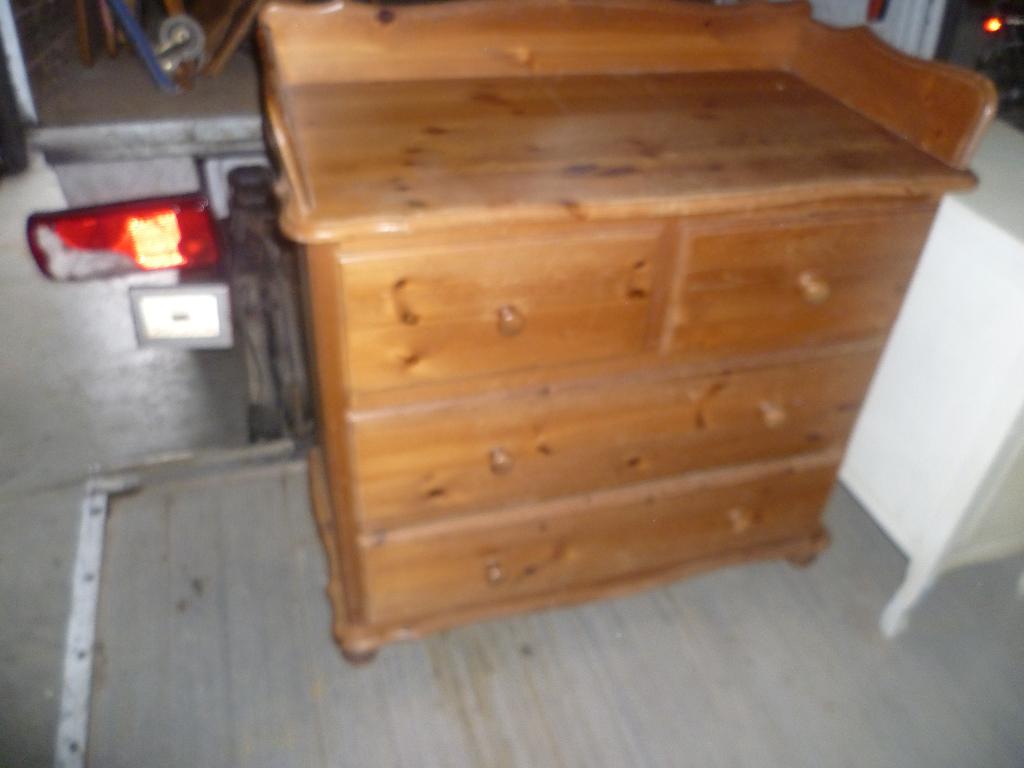 GRENEN COMMODE, Ophalen