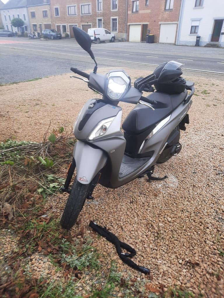 Sym symphony st 125cc jaar 2023, Fietsen en Brommers, Ophalen