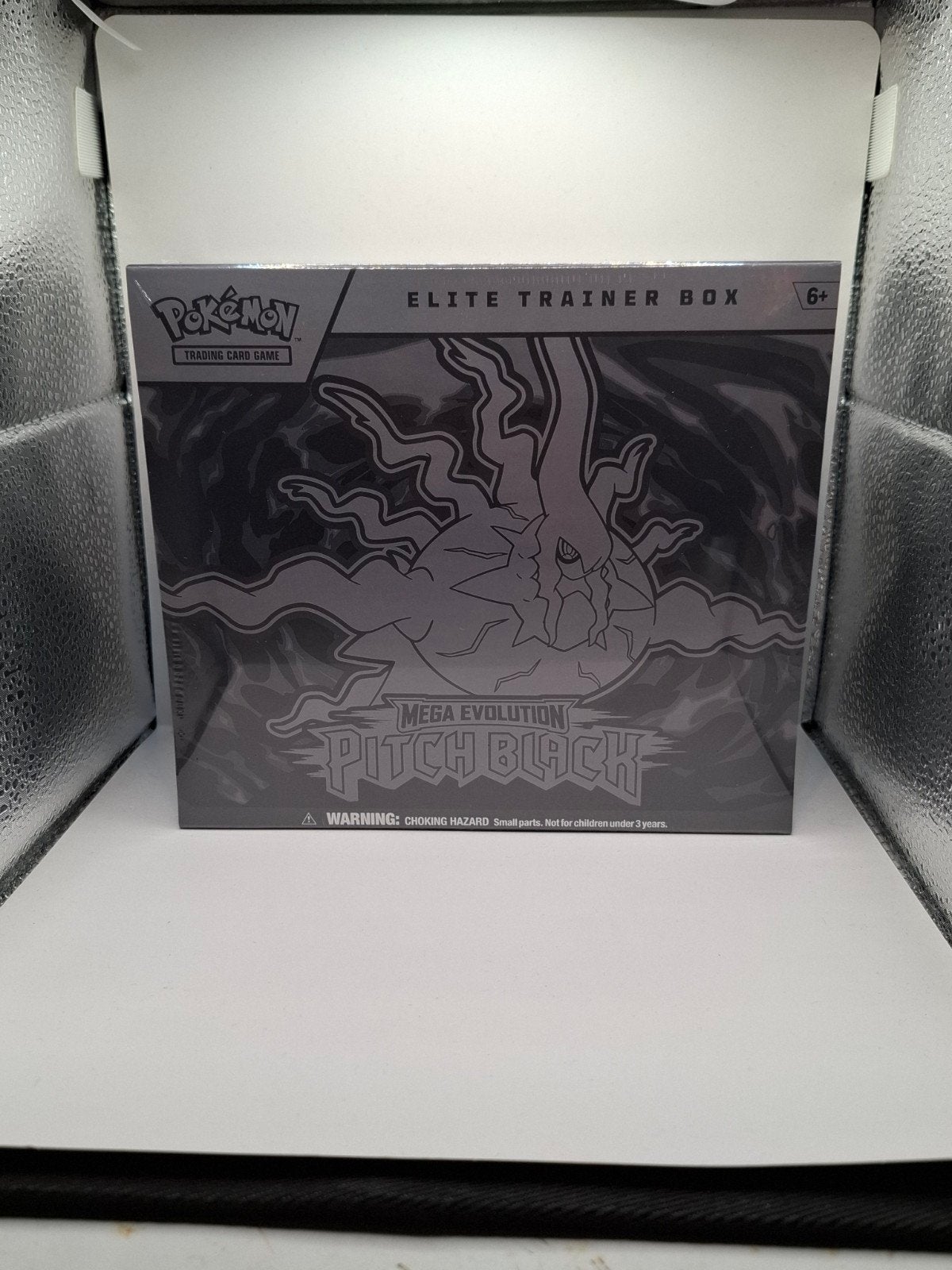 Boîte d'entraînement Pokémon Pitch Black Elite (anglais), Hobby & Loisirs créatifs, Jeux de cartes à collectionner | Pokémon, Enlèvement ou Envoi