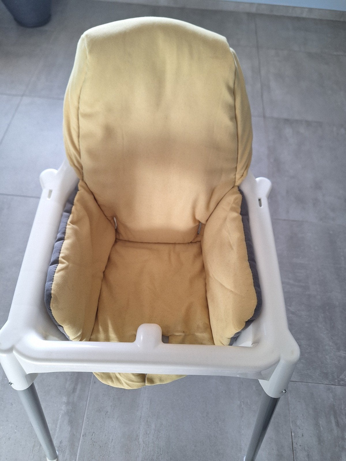 Eetstoel Ikea met kussen en blad, Kinderen en Baby's, Ophalen
