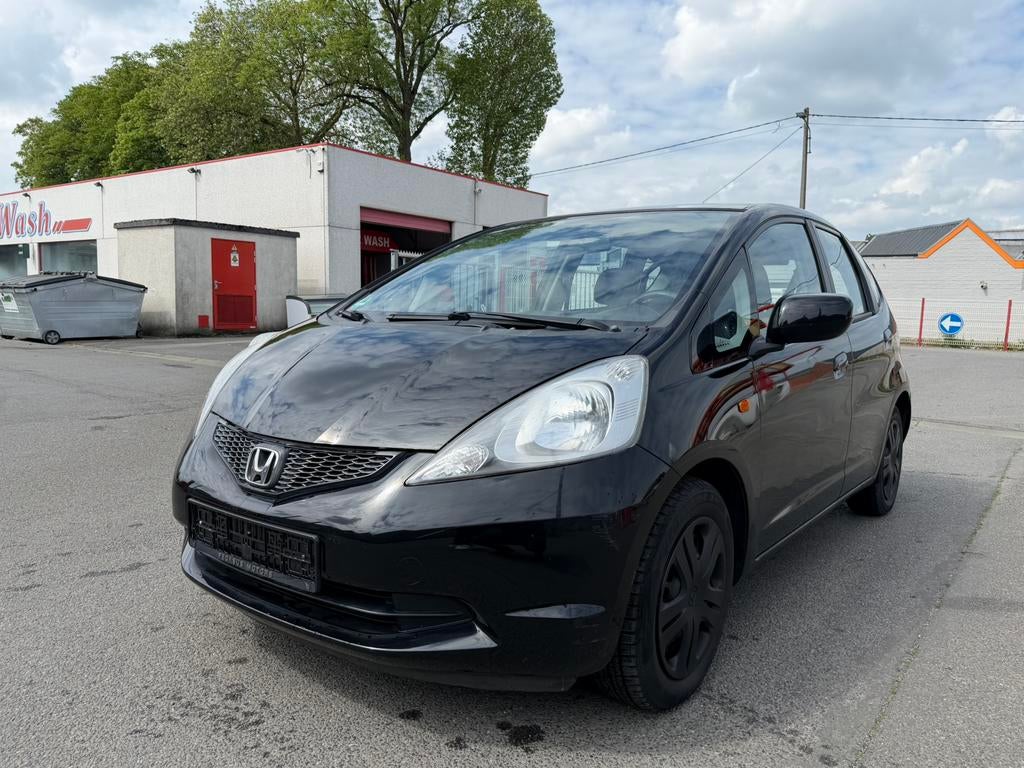 Honda jazz 2009 met 65.000 km gekeurd voor verkoop, Auto's, Honda, Zwart, 4 cilinders, 1198 cc, Zwart